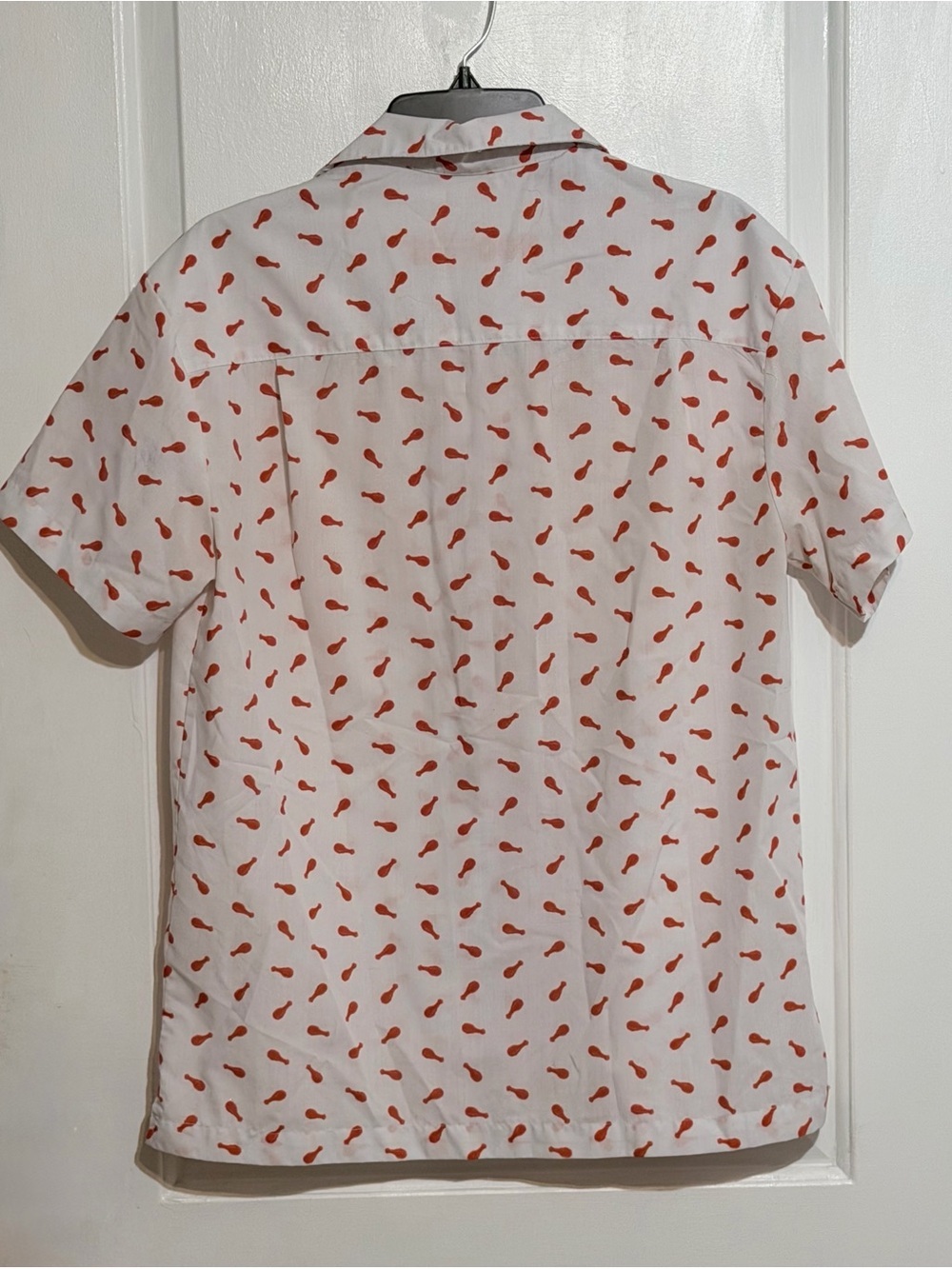 Hooters White Short-Sleeve Button-Down Shirt with Orange chicken leg medium - Picture 5 of 9